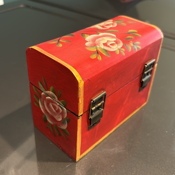Novelty Gift Box - Picture 5 of 10